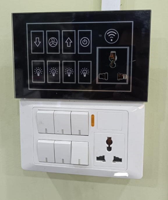 Multi-function-Remote-Controller of the “AdvanceTech Image