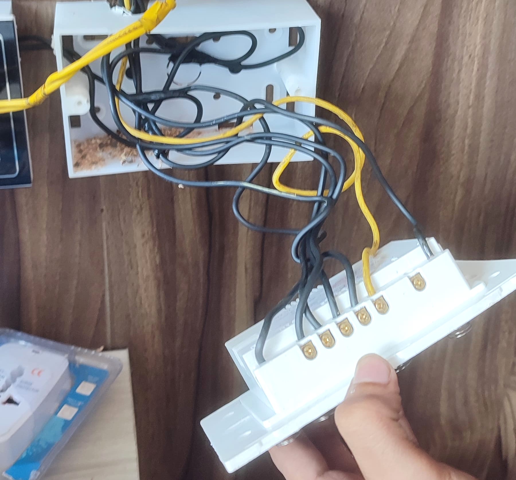 Multi-function-Remote-Controller of the “AdvanceTech Image